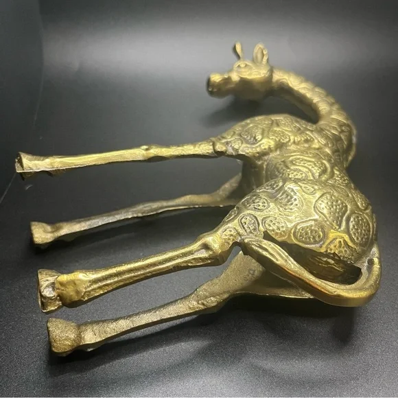 Solid Brass vintage giraffe figurine with a textured hide. 8” tall 8.5” wide - Picture 11 of 12